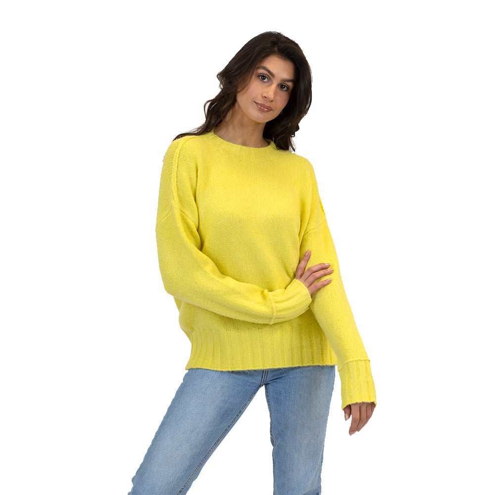 Lyla and Luxe Tanya Womens Sweater 2022